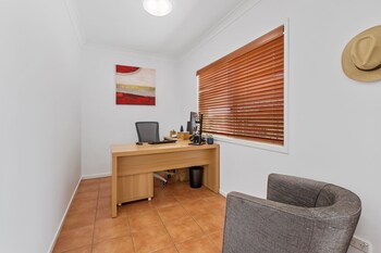 Browns Plains Motor Inn,Browns Plains>>Brisbane,4 star
