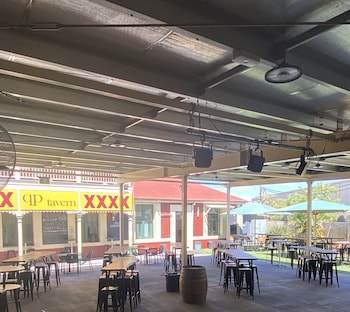 the queensport motel and tavern