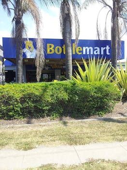 the queensport motel and tavern