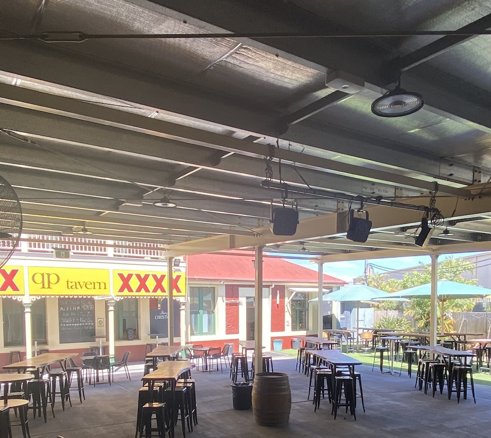 the queensport motel and tavern