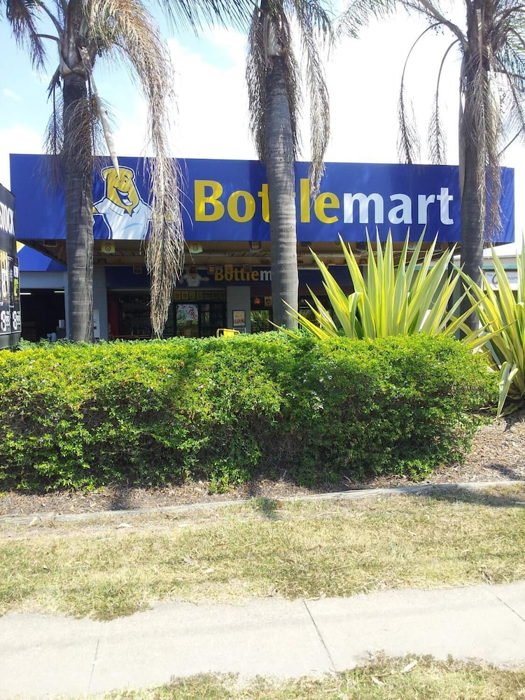 the queensport motel and tavern