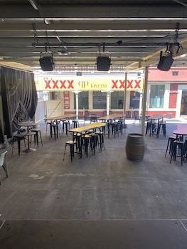 the queensport motel and tavern