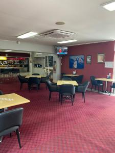 the queensport motel and tavern