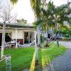 Bush Village Holiday Cabins,Cannonvale>>Airlie Beach,3 star