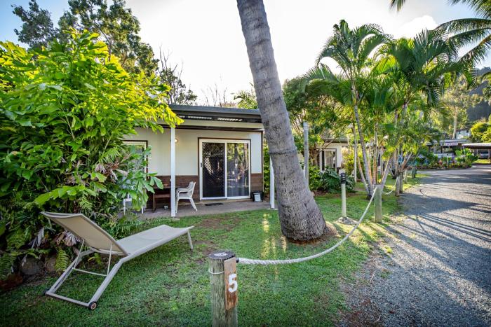 bush village holiday cabins