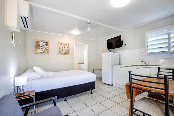 bush village holiday cabins