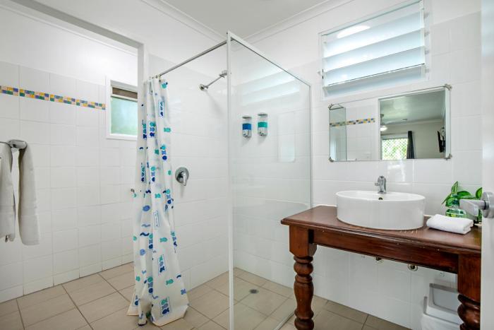 bush village holiday cabins