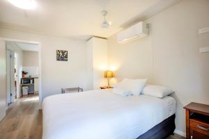 bush village holiday cabins