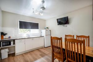 bush village holiday cabins