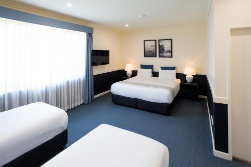 Hawkesbury Race Club Motel,Clarendon>>Berrilee,4 star