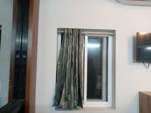 season 4 residences 1bhk furnished apartment near tidel park iit madras and apollo cancer centre