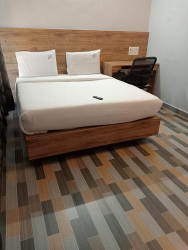 season 4 residences 1bhk furnished apartment near tidel park iit madras and apollo cancer centre