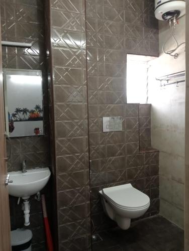 season 4 residences 1bhk furnished apartment near tidel park iit madras and apollo cancer centre