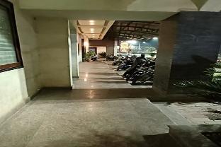 Aadrika Residency,India>>Varanasi,2 star