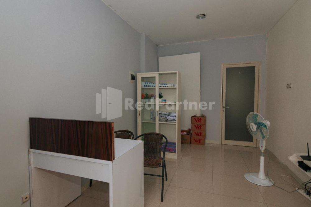 redliving apartemen green lake view ciputat syafa property tower e