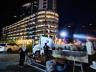 jacks jesselton quay citypads