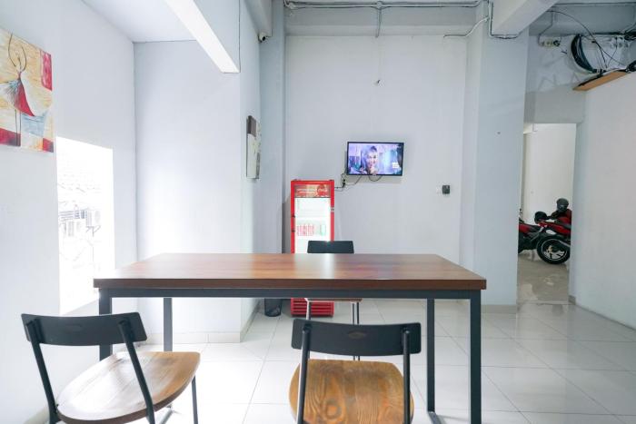 urbanview hotel syariah de umbrella ciputat