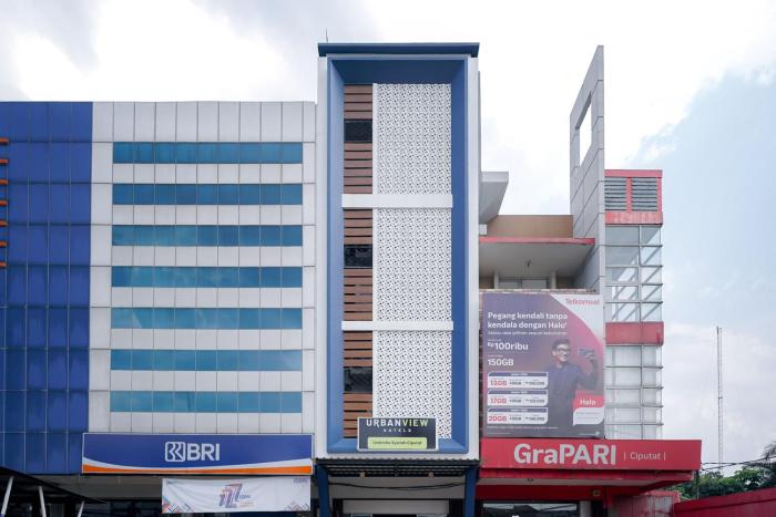 urbanview hotel syariah de umbrella ciputat