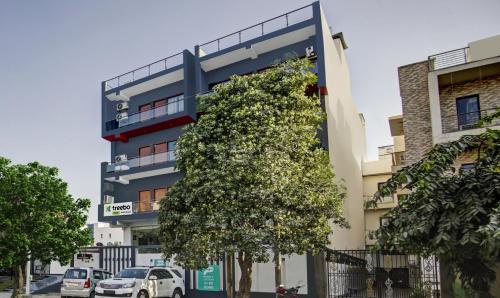 hotel noida grand