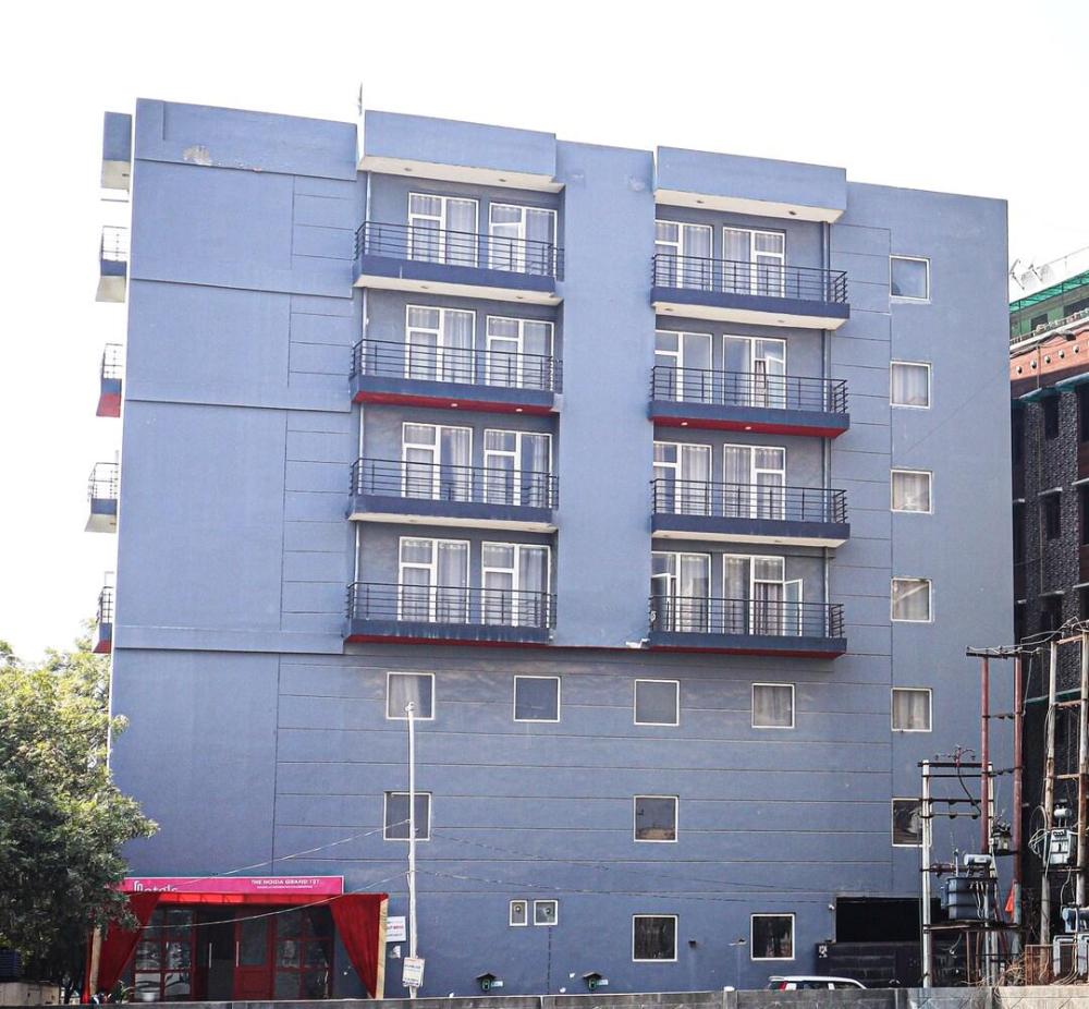hotel noida grand