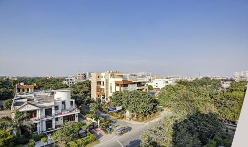 hotel noida grand