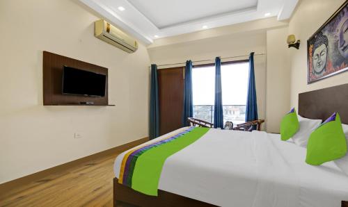 hotel noida grand