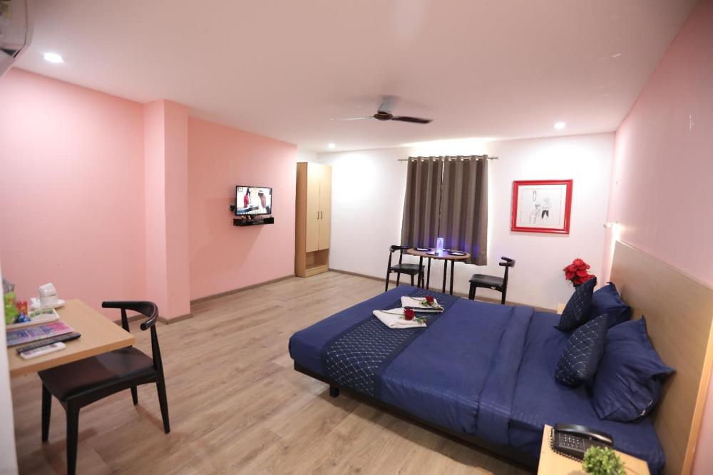 hotel noida grand