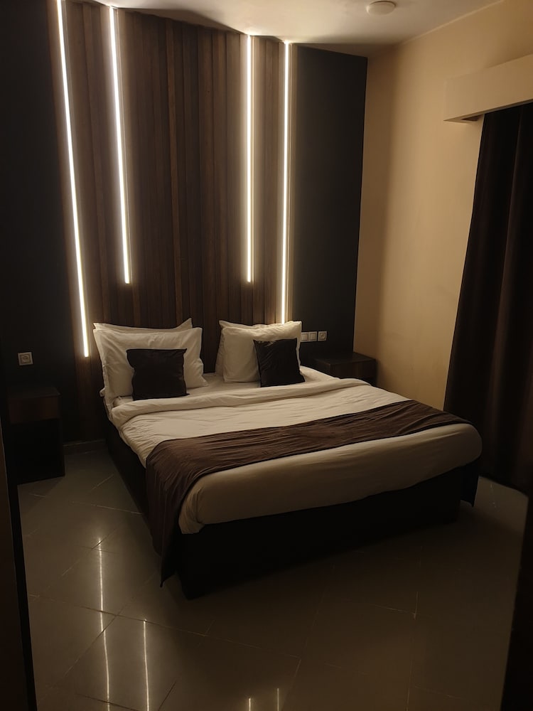 hotel privilege