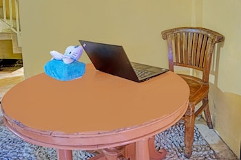 spot on 91588 ananda guest house batu