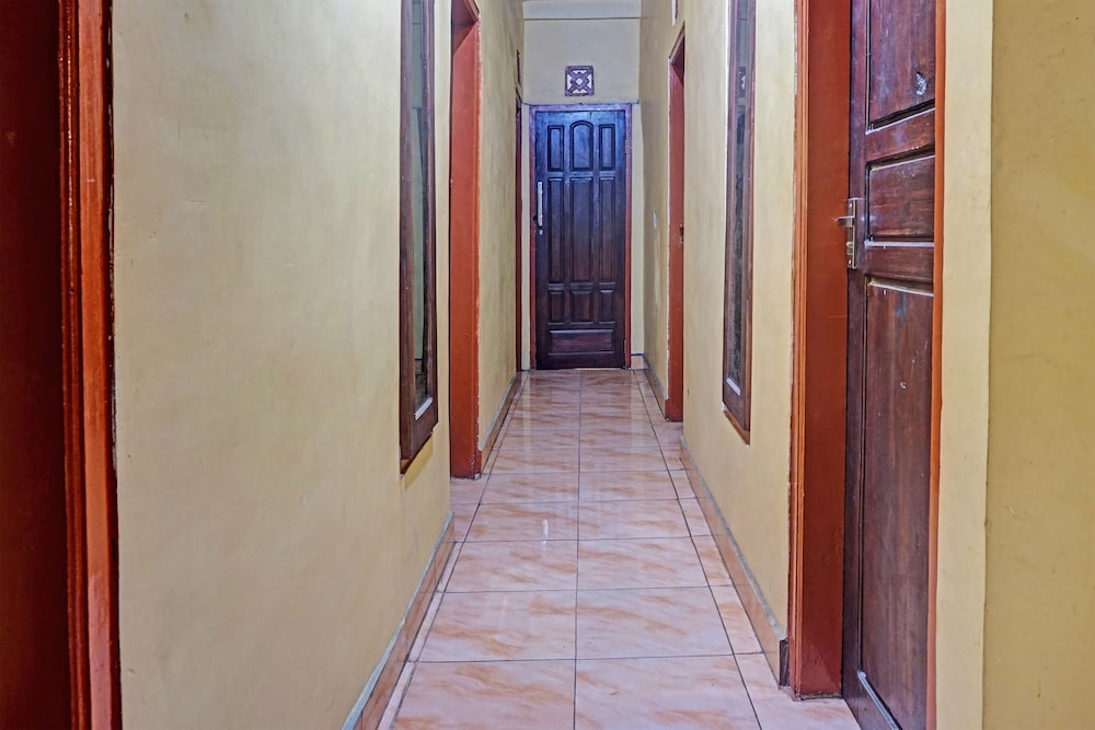spot on 91588 ananda guest house batu