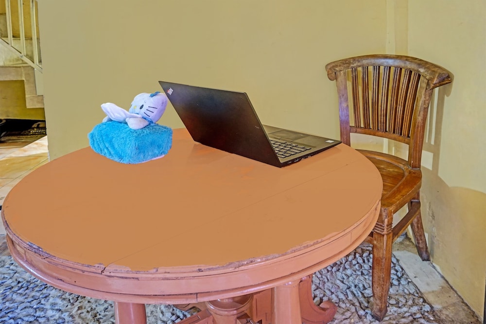 spot on 91588 ananda guest house batu