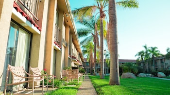 motel 6 anaheim hills