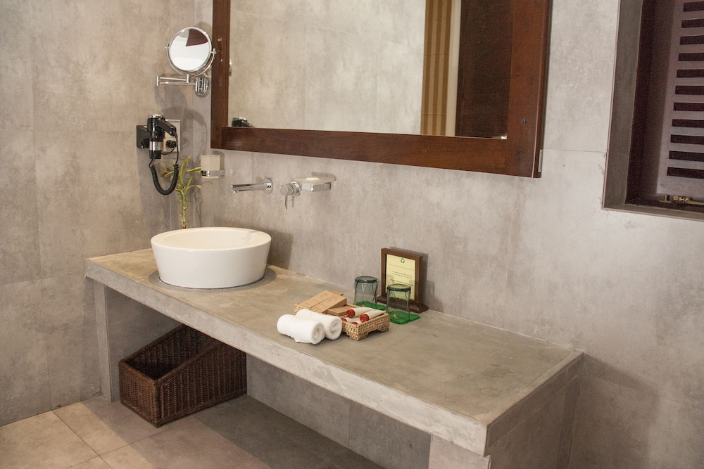 colombo court hotel and spa