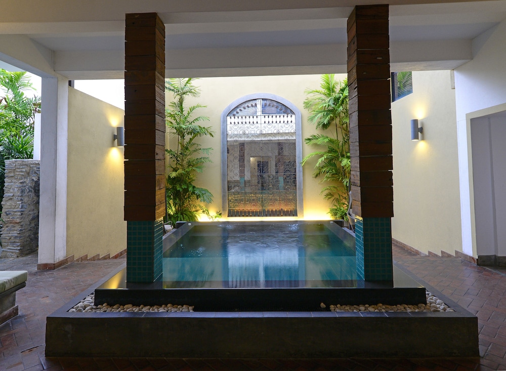 colombo court hotel and spa