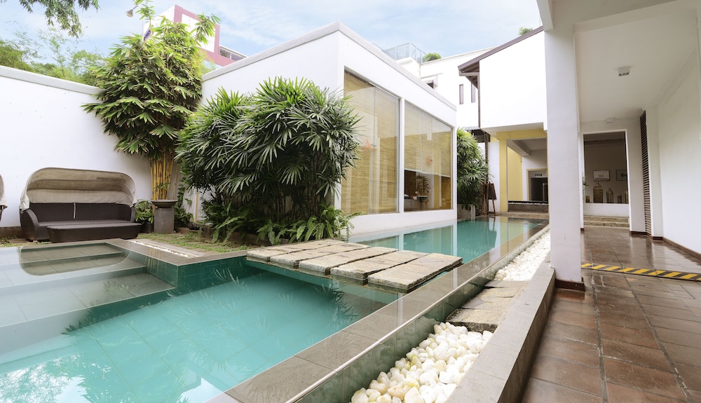 colombo court hotel and spa