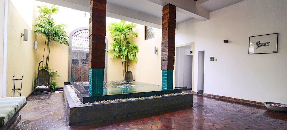 colombo court hotel and spa