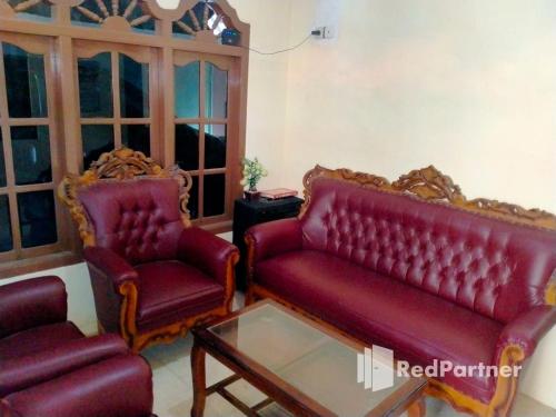 navisha guest house syariah near exit tol batang redpartner