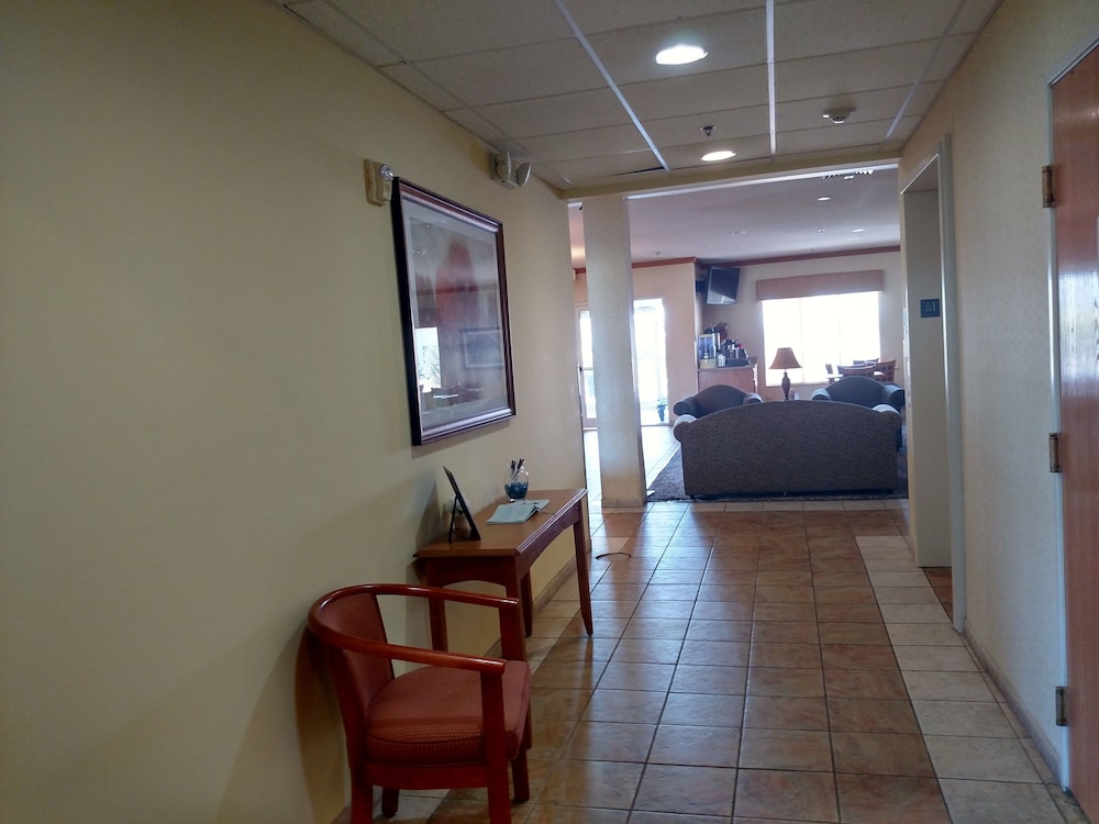 holiday inn express toledo west napoleon by ihg