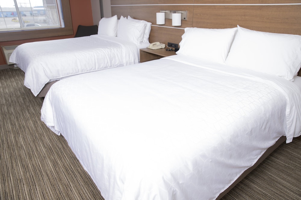 holiday inn express toledo west napoleon by ihg