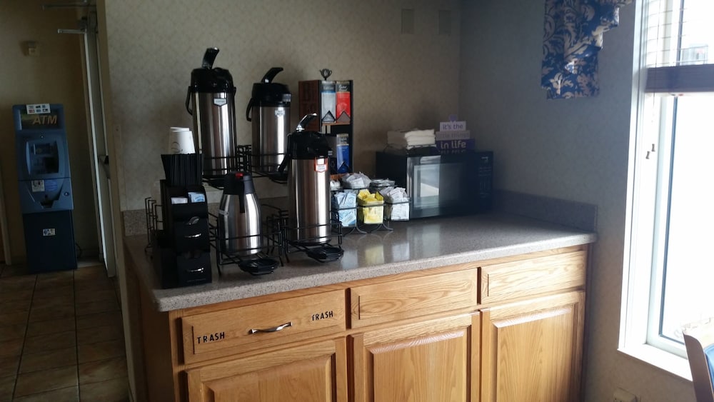 holiday inn express toledo west napoleon by ihg