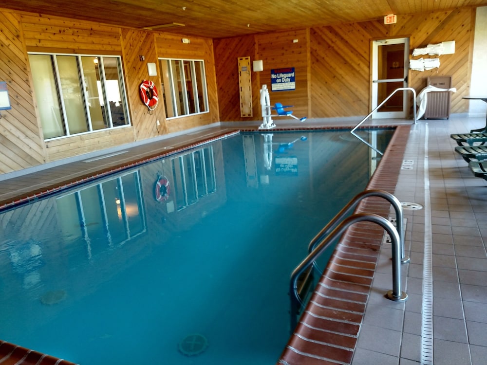 holiday inn express toledo west napoleon by ihg