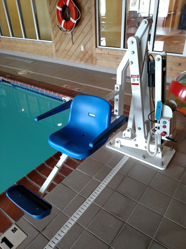 holiday inn express toledo west napoleon by ihg