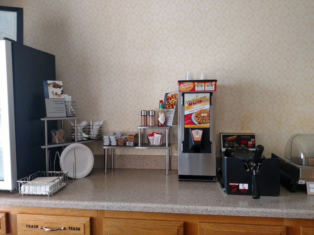 holiday inn express toledo west napoleon by ihg