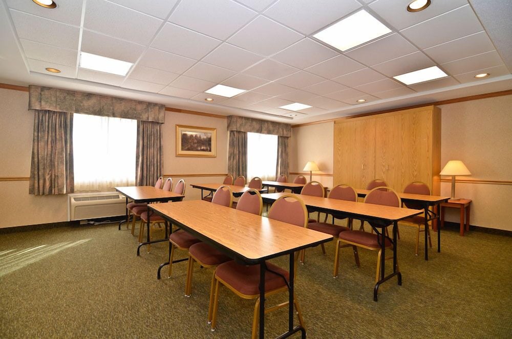 holiday inn express toledo west napoleon by ihg