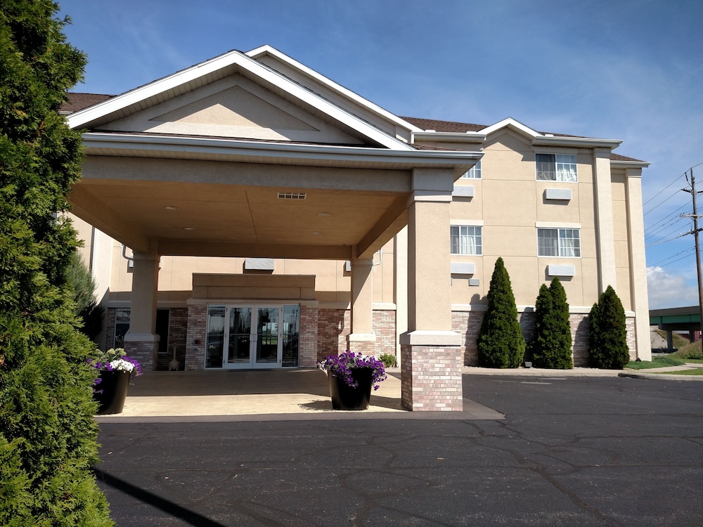 holiday inn express toledo west napoleon by ihg