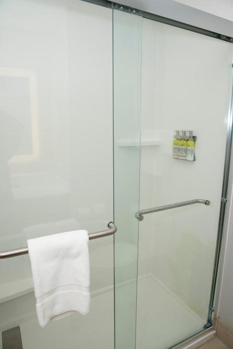 holiday inn express toledo west napoleon by ihg