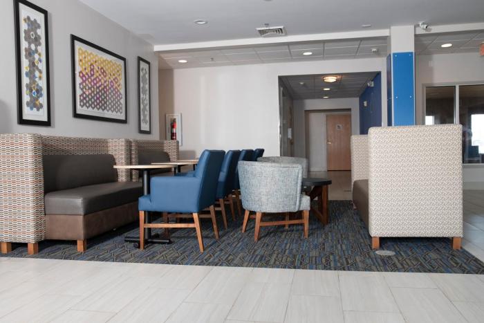 holiday inn express toledo west napoleon by ihg