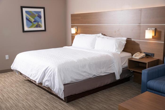 holiday inn express toledo west napoleon by ihg