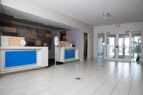 holiday inn express toledo west napoleon by ihg