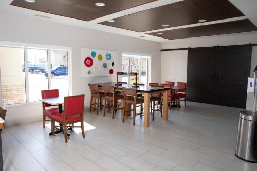holiday inn express toledo west napoleon by ihg
